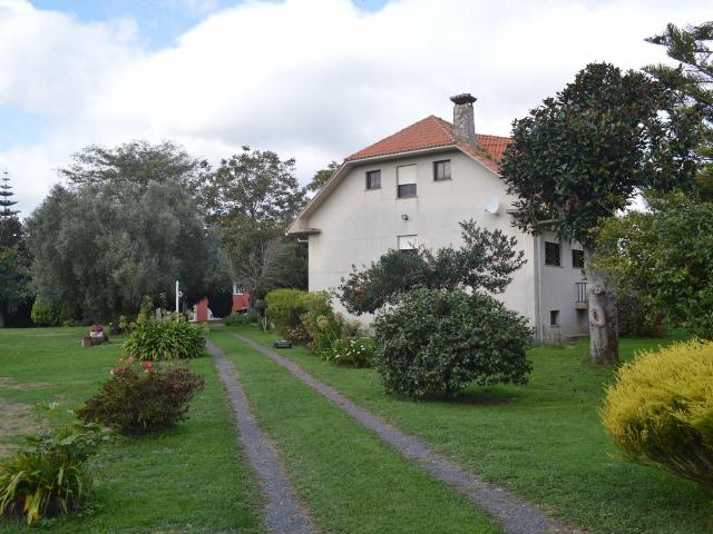 Casa chalet en Venta en Fene