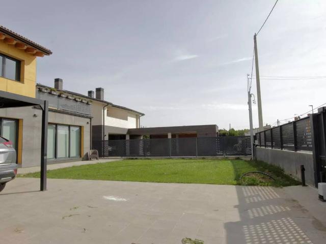 Casa chalet en Venta en Fontcoberta