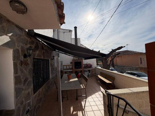 Casa chalet en Venta en Flix