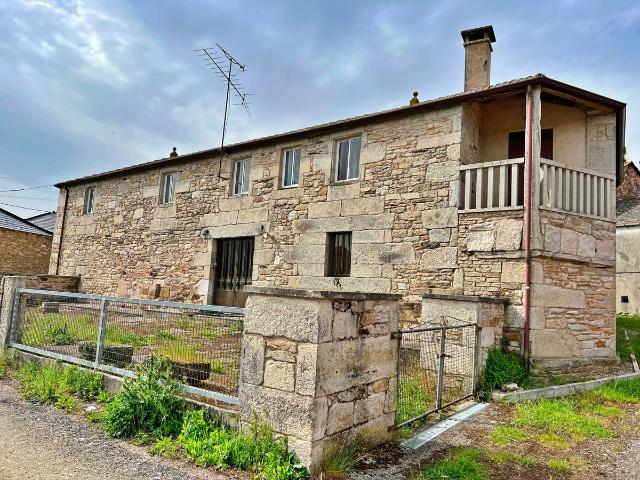 Casa chalet en Venta en Friol