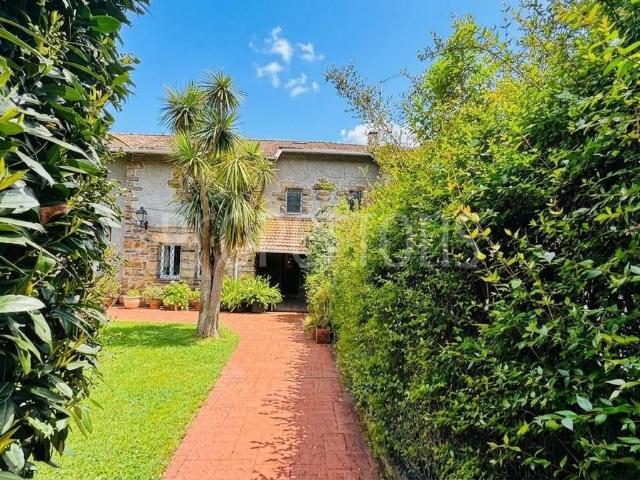 Casa chalet en Venta en Galdakao