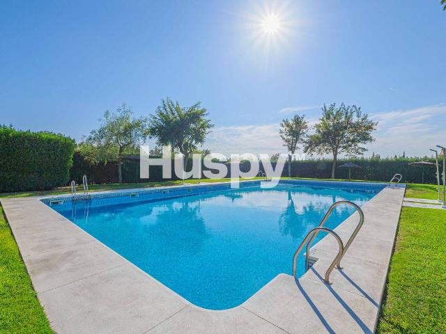 Casa chalet en Venta en Gelves