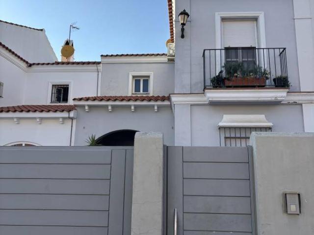 Casa chalet en Venta en Gines