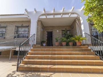 Casa chalet en Venta en Gines