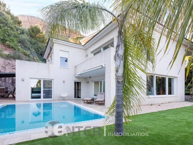 Casa chalet en Venta en Gilet