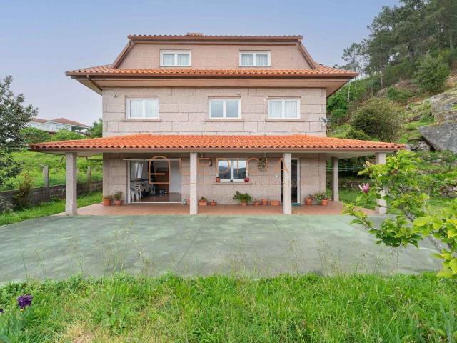 Casa chalet en Venta en Gondomar