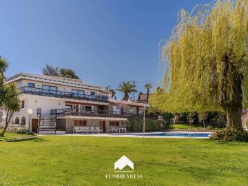 Casa chalet en Venta en Gójar