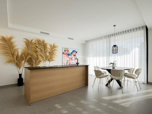Casa chalet en Venta en Golf Bahía