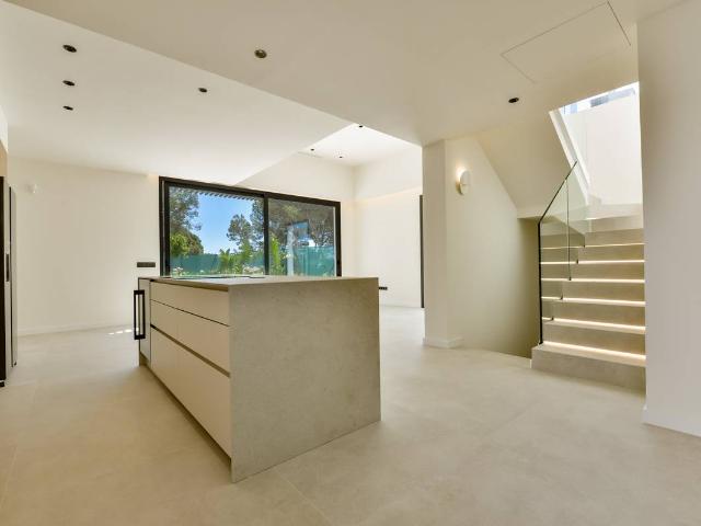 Casa chalet en Venta en Golf Bahía