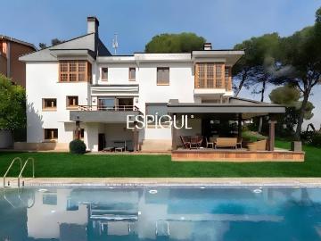 Casa chalet en Venta en Golf Can Trabal