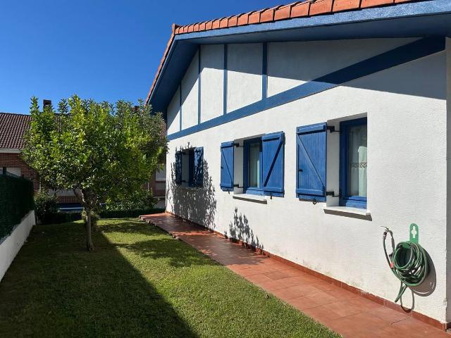 Casa chalet en Venta en Gorliz