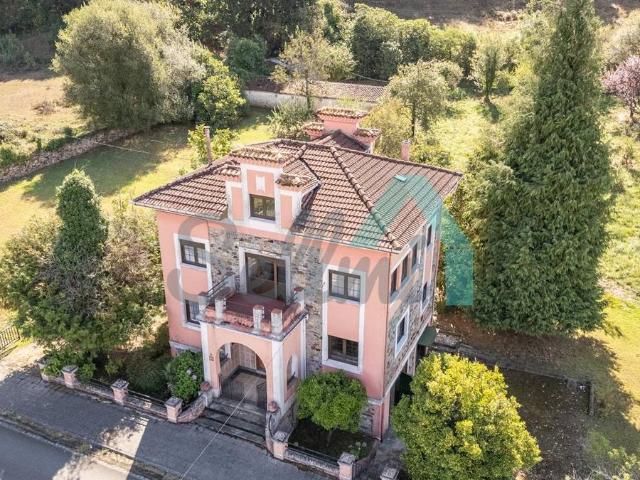 Casa chalet en Venta en Grado