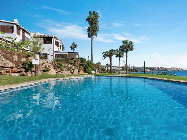 Casa chalet en Venta en Guadalobón