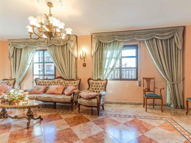 Casa chalet en Venta en Guadix