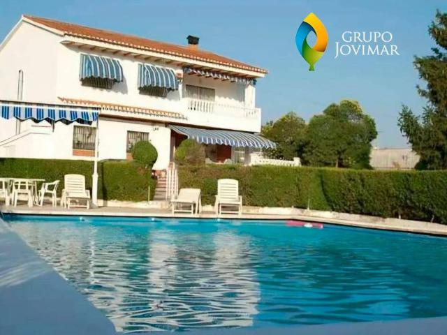 Casa chalet en Venta en Guadix