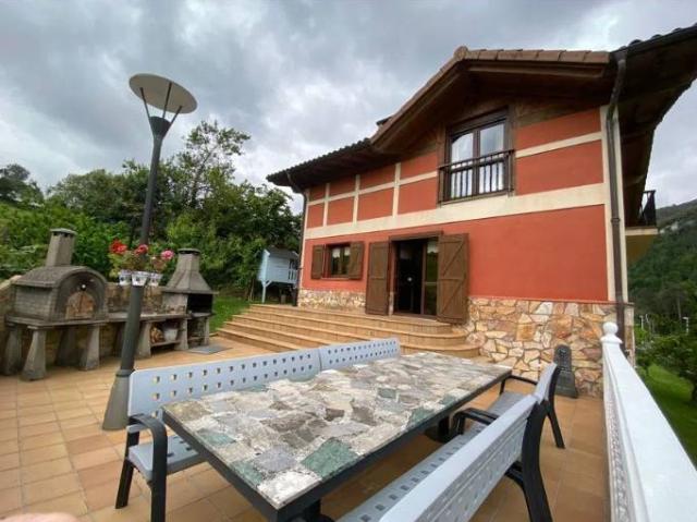 Casa chalet en Venta en Guriezo