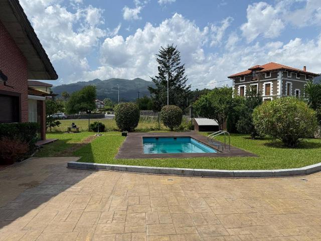 Casa chalet en Venta en Guriezo