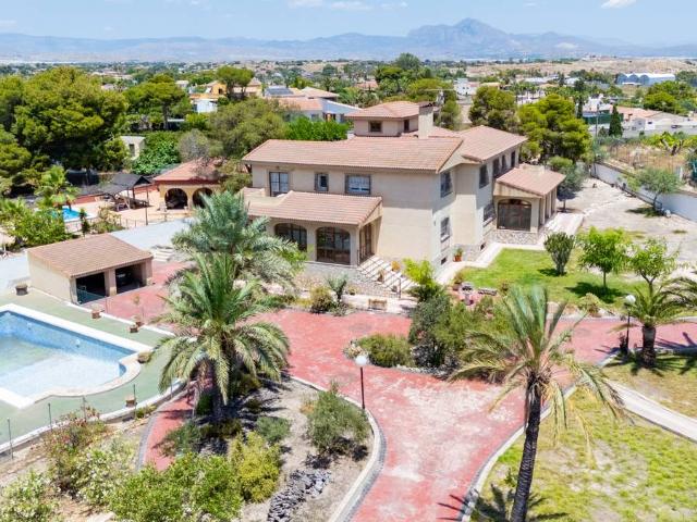 Casa chalet en Venta en Haygon Universidad