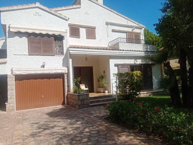 Casa chalet en Venta en Heliópolis