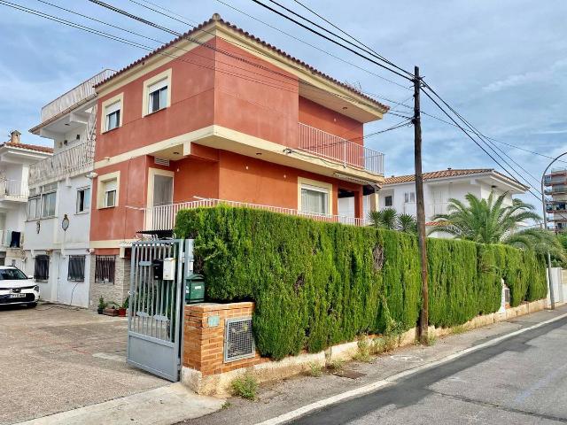 Casa chalet en Venta en Heliópolis