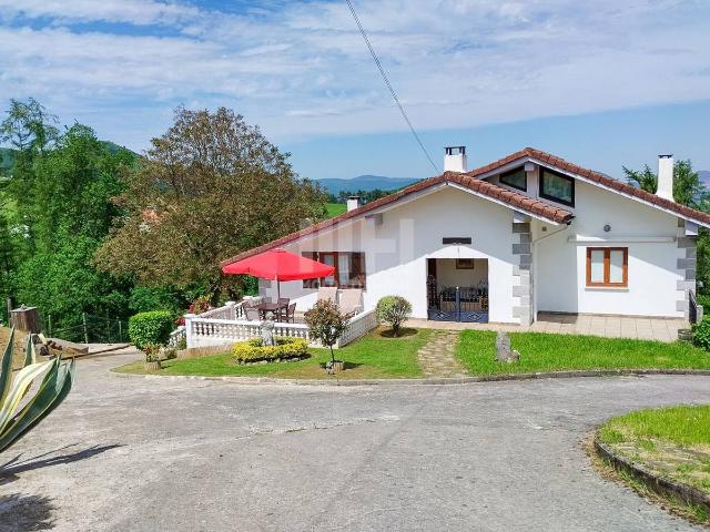 Casa chalet en Venta en Hernialde