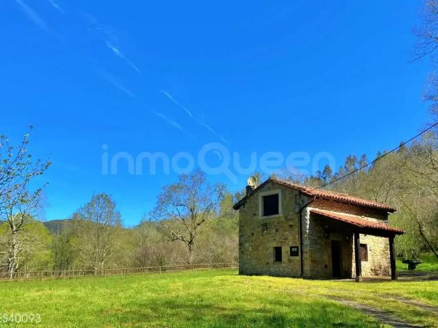 Casa chalet en Venta en Herrerías
