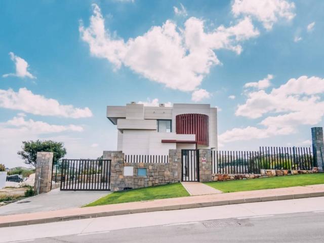 Casa chalet en Venta en Hipódromo Cerrado del Águila