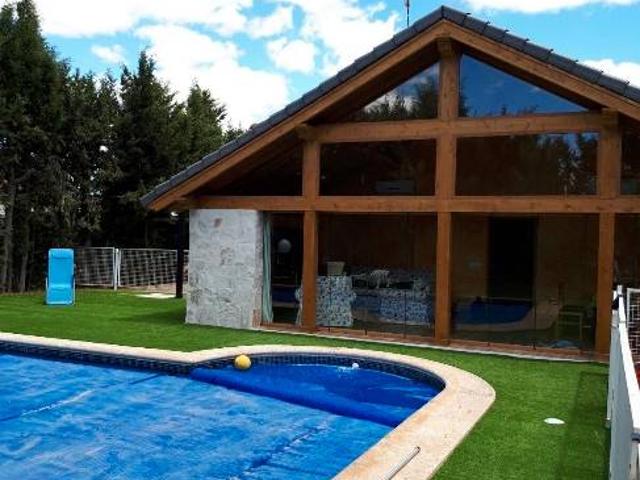 Casa chalet en Venta en Hontoba