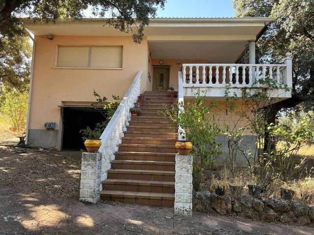 Casa chalet en Venta en Hontoba