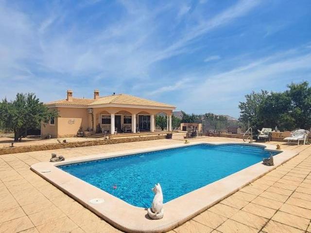 Casa chalet en Venta en Hondón de las Nieves / El Fondó de les Neus