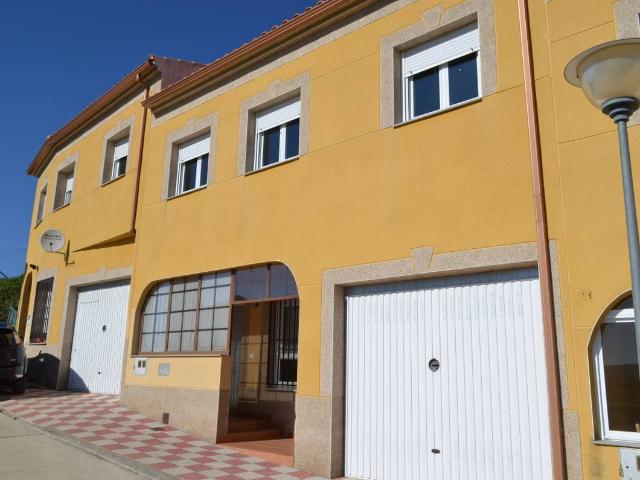 Casa chalet en Venta en Holguera