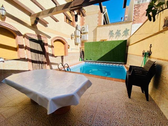 Casa chalet en Venta en Huétor Tájar