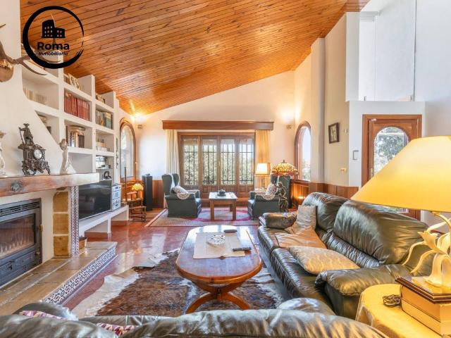 Casa chalet en Venta en Huétor Vega
