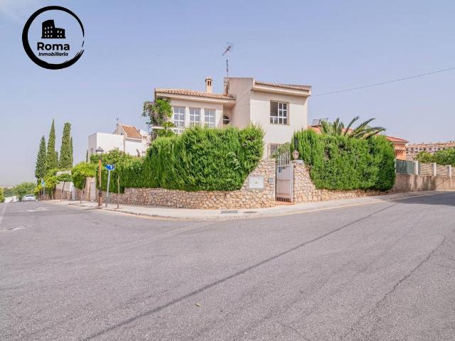 Casa chalet en Venta en Huétor Vega