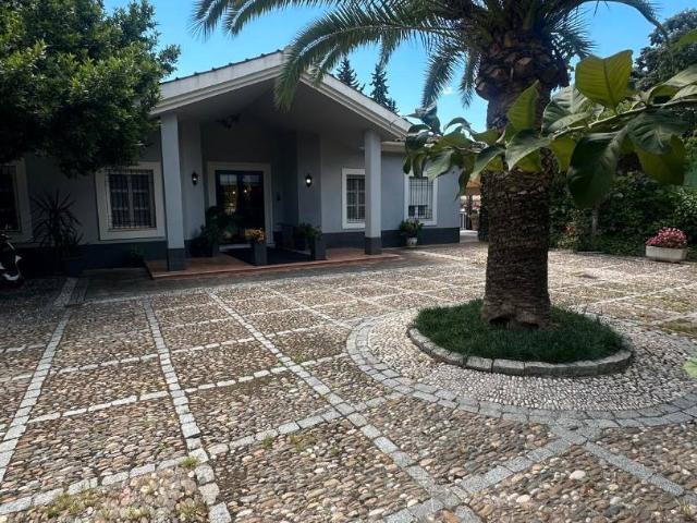 Casa chalet en Venta en Poniente Norte Miralbaida Parque Azahara