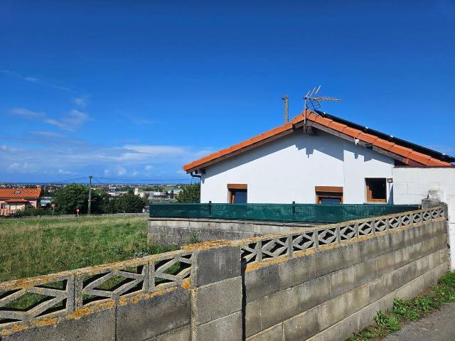 Casa chalet en Venta en Igollo