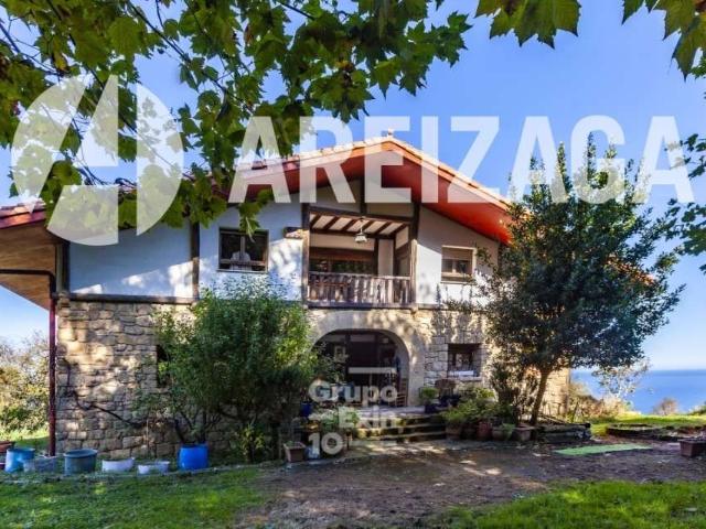 Casa chalet en Venta en Igeldo