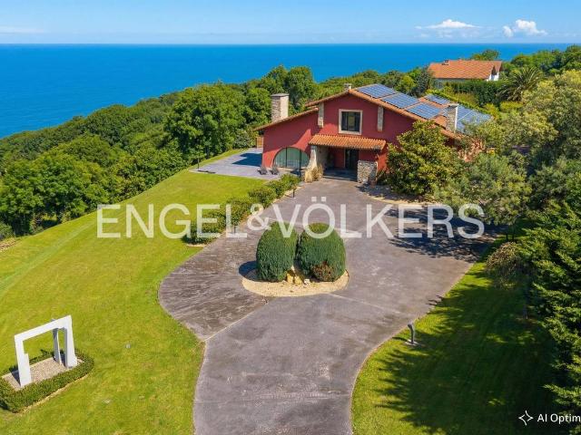 Casa chalet en Venta en Igeldo
