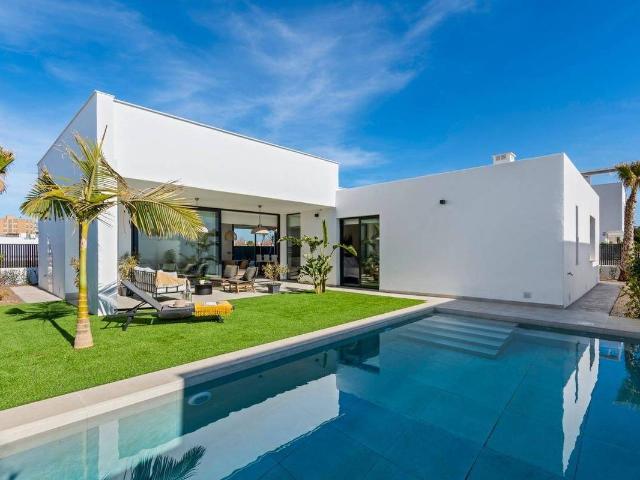 Casa chalet en Venta en Islas Menores Mar de Cristal