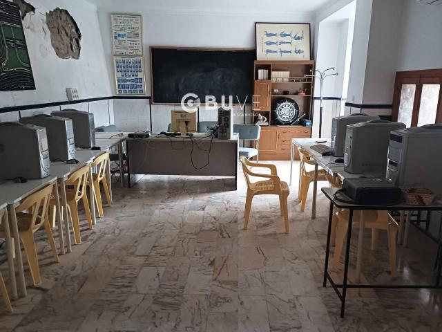 Casa chalet en Venta en Iznájar