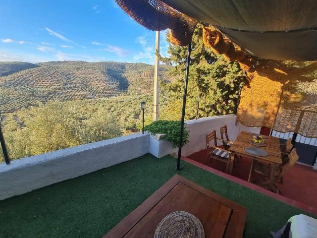 Casa chalet en Venta en Iznájar