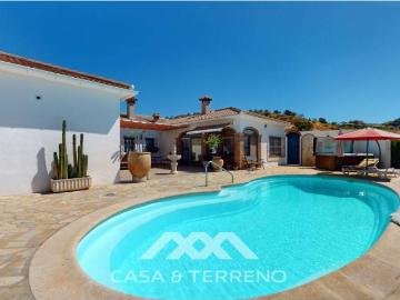 Casa chalet en Venta en Iznate