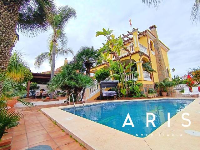 Casa chalet en Venta en Jardines de Alhaurín Huerta Alta Fuensanguínea