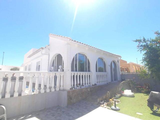 Casa chalet en Venta en Jerónimo y Avileses