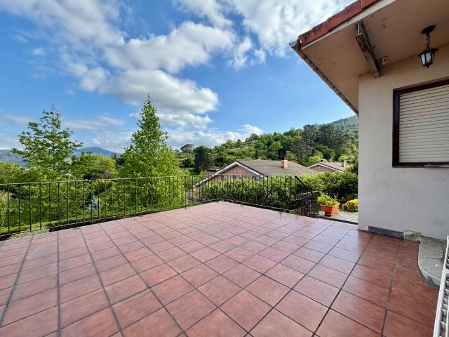 Casa chalet en Venta en Kalero Basozelai