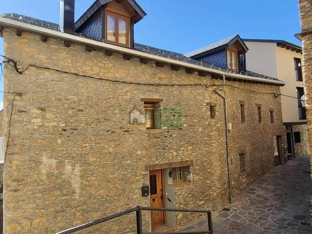 Casa chalet en Venta en La Torre de Cabdella
