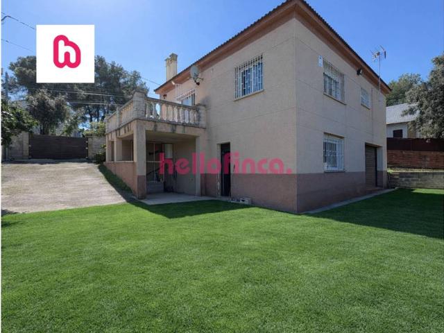 Casa chalet en Venta en La Torre de Claramunt