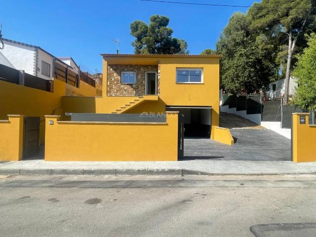Casa chalet en Venta en La Torre de Claramunt