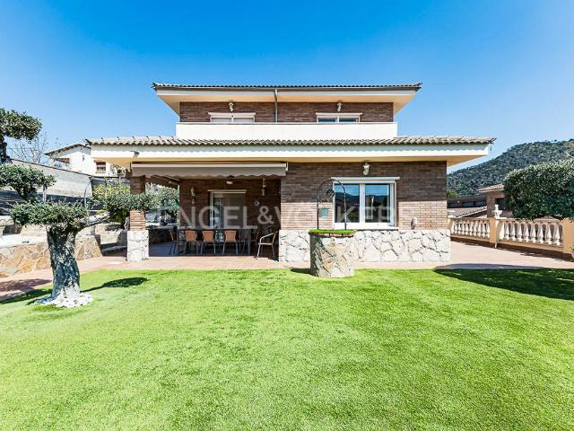 Casa chalet en Venta en La Torre de Claramunt