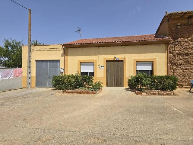 Casa chalet en Venta en La Torre del Valle